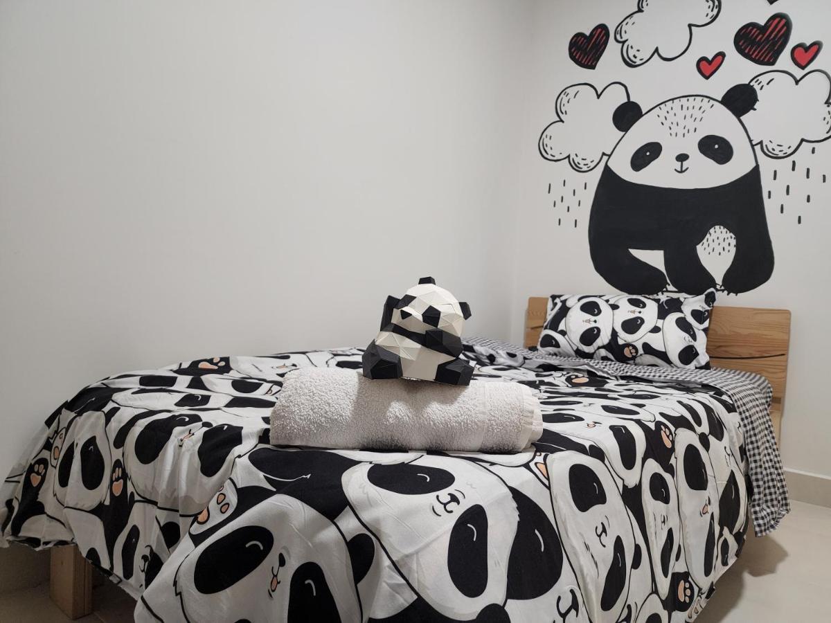 Апартаменты Netflix Panda House 3B2R Rimbayu Kota Kemuning With Atari Games Teluk Panglima Garang Экстерьер фото