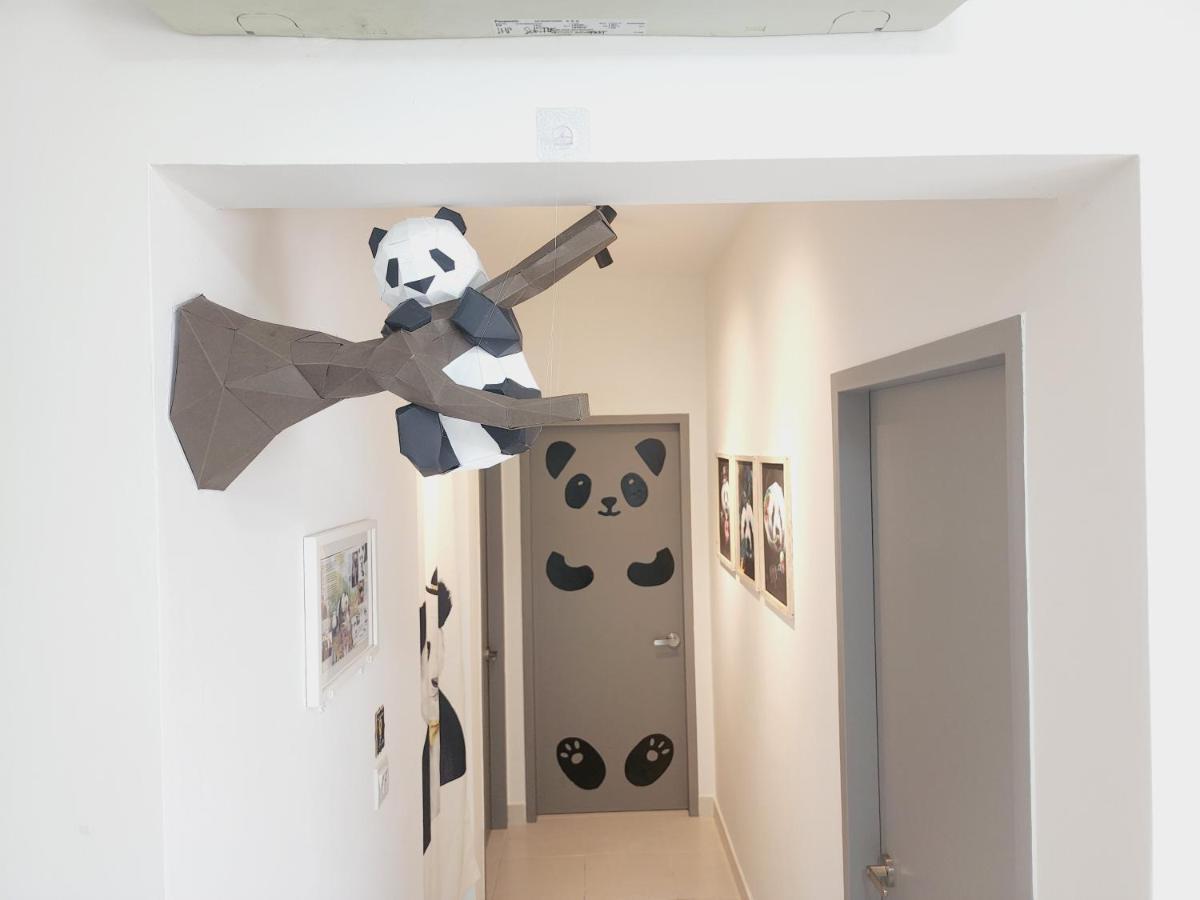 Апартаменты Netflix Panda House 3B2R Rimbayu Kota Kemuning With Atari Games Teluk Panglima Garang Экстерьер фото