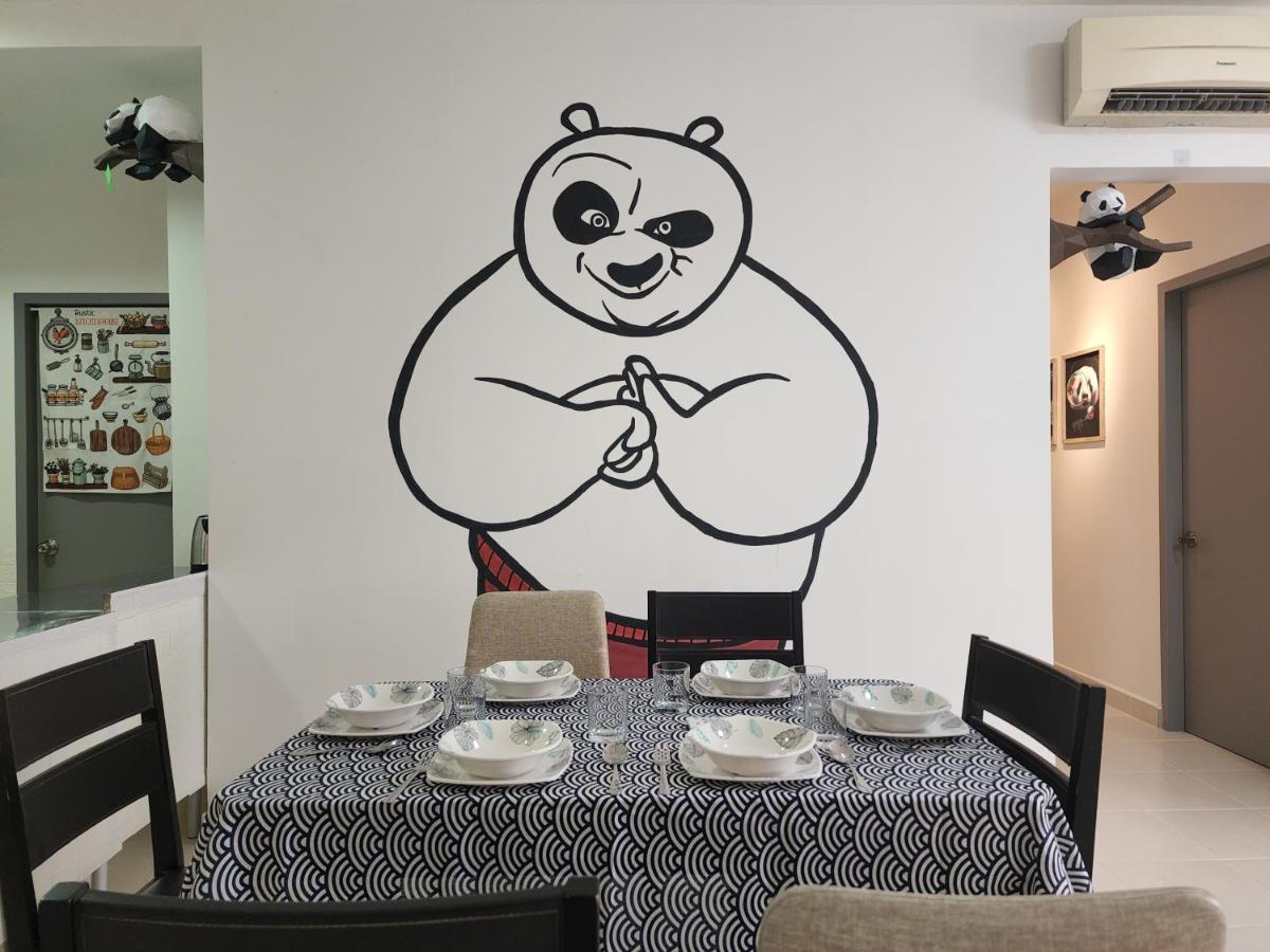 Апартаменты Netflix Panda House 3B2R Rimbayu Kota Kemuning With Atari Games Teluk Panglima Garang Экстерьер фото